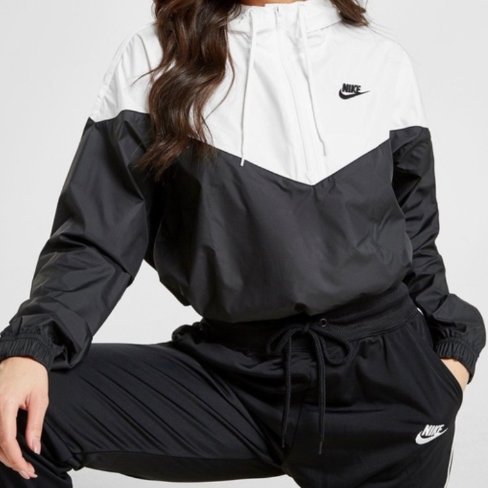 Cropped Nike windbreaker